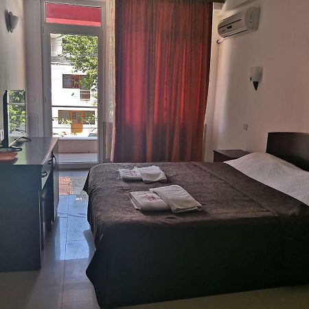 Hotel Prestige Costinesti Esterno foto
